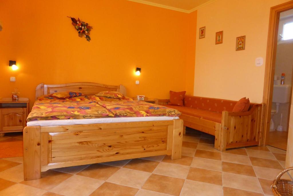 Napfeny Apartman Es Vendeghaz Егерсалок Номер фото